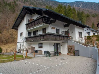 Leben, wo andere Urlaub machen – Haus mit Seeblick & Gästezimmer in Obertraun am Hallstättersee zu kaufen | Objekt 1100 | Daxner Immobilien Bad Ischl, Ebensee am Traunsee, Salzkammergut, Österreich